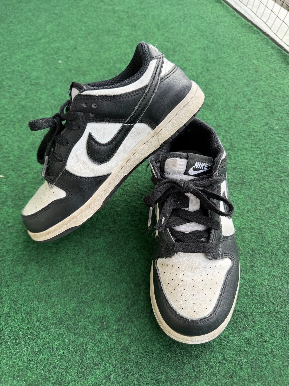 Nike Dunk Low BP Sneakers - Zwart/Wit (Maat 34), Ophalen of Verzenden, Gebruikt, Jongen of Meisje, Schoenen