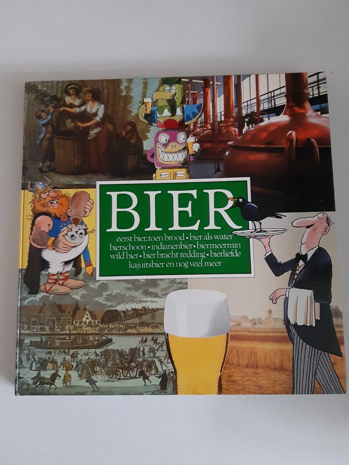 Heineken boek met leuke bier weetjes, Ophalen of Verzenden, Zo goed als nieuw, Glas of Glazen, Heineken