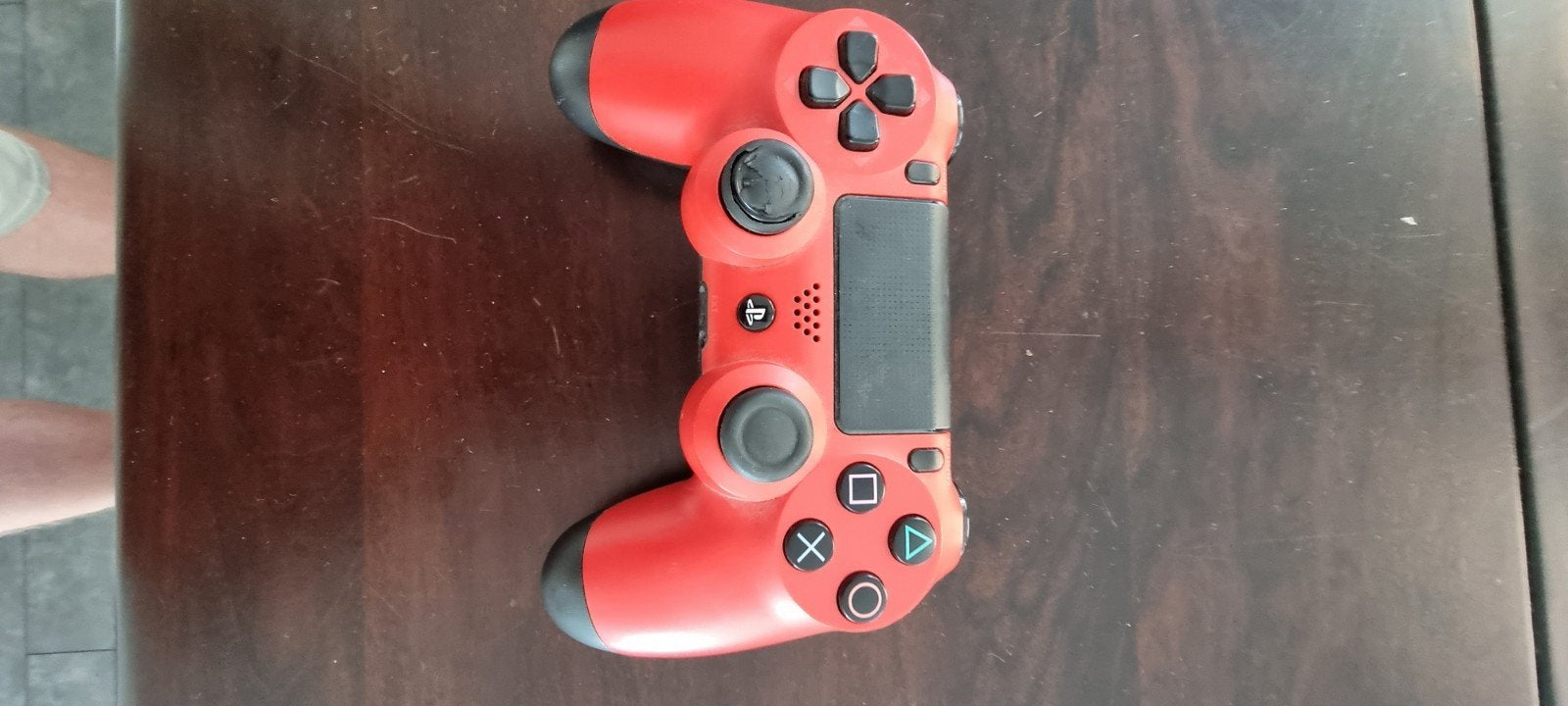 Rode PlayStation 4 Controller - Zo goed als nieuw, Spelcomputers en Games, Ophalen of Verzenden, Gebruikt, Controller, PlayStation 4