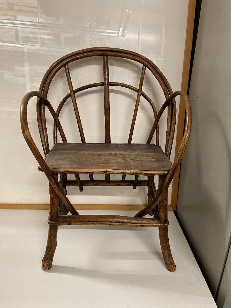 Rotan poppenstoel €35, Verzamelen, Poppen, Ophalen of Verzenden, Zo goed als nieuw, Pop