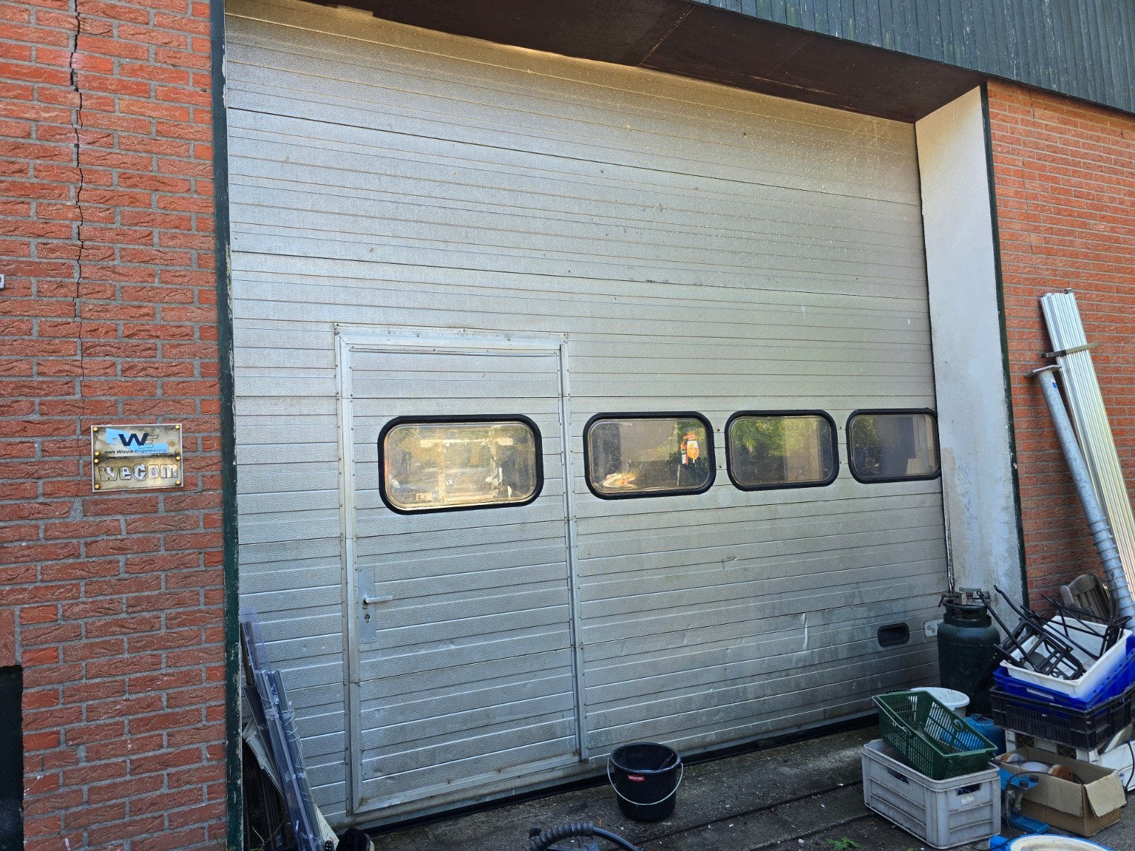 Nassau Garagedeur met loopdeur en ramen + 1 zonder loopdeur, Gebruikt, Garagedeur, Ophalen of Verzenden, Glas
