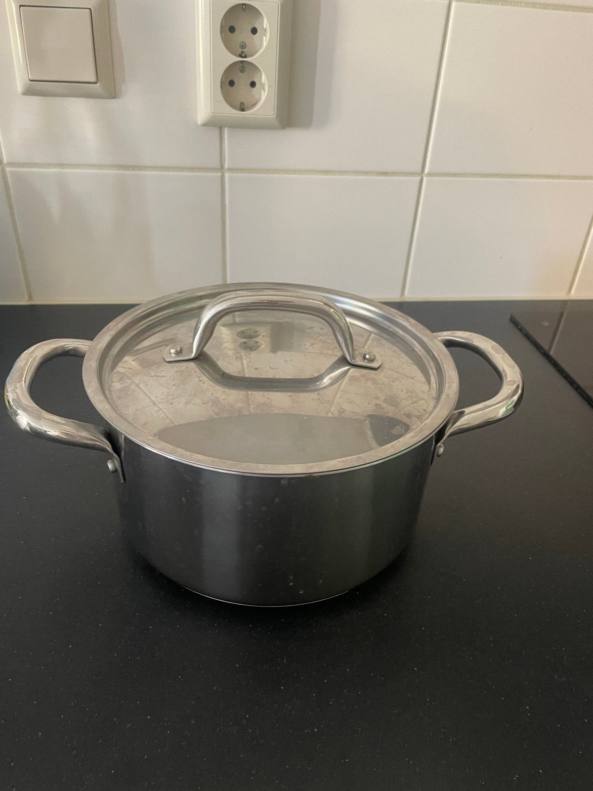 2 Grote IKEA Pannen Geschikt voor Inductie, Huis en Inrichting, Ophalen, Gebruikt, IKEA, Rvs