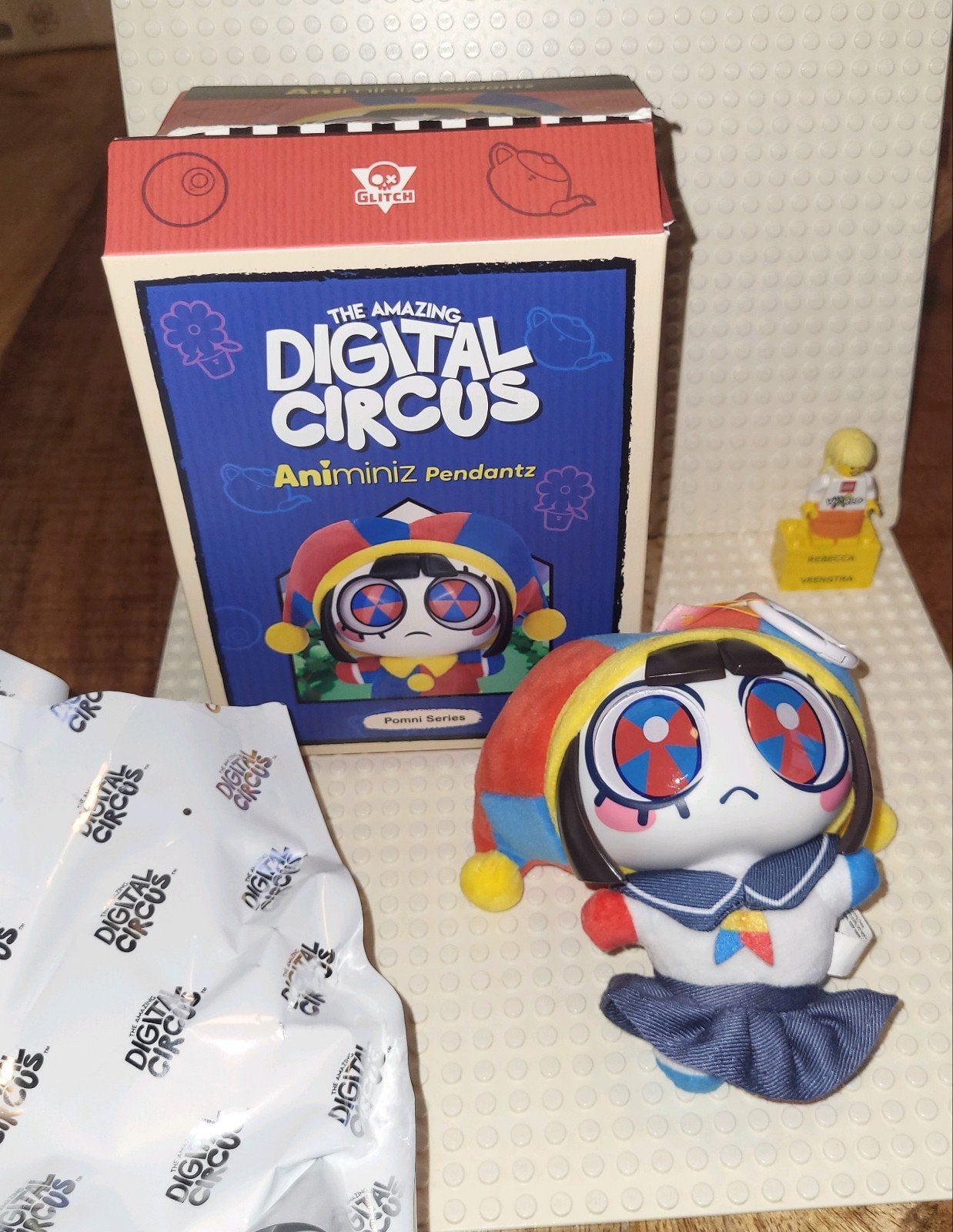 Glitch - Digital Circus Anime Pomni Pendantz, Ophalen of Verzenden, Zo goed als nieuw, Film, Beeldje, Replica of Model