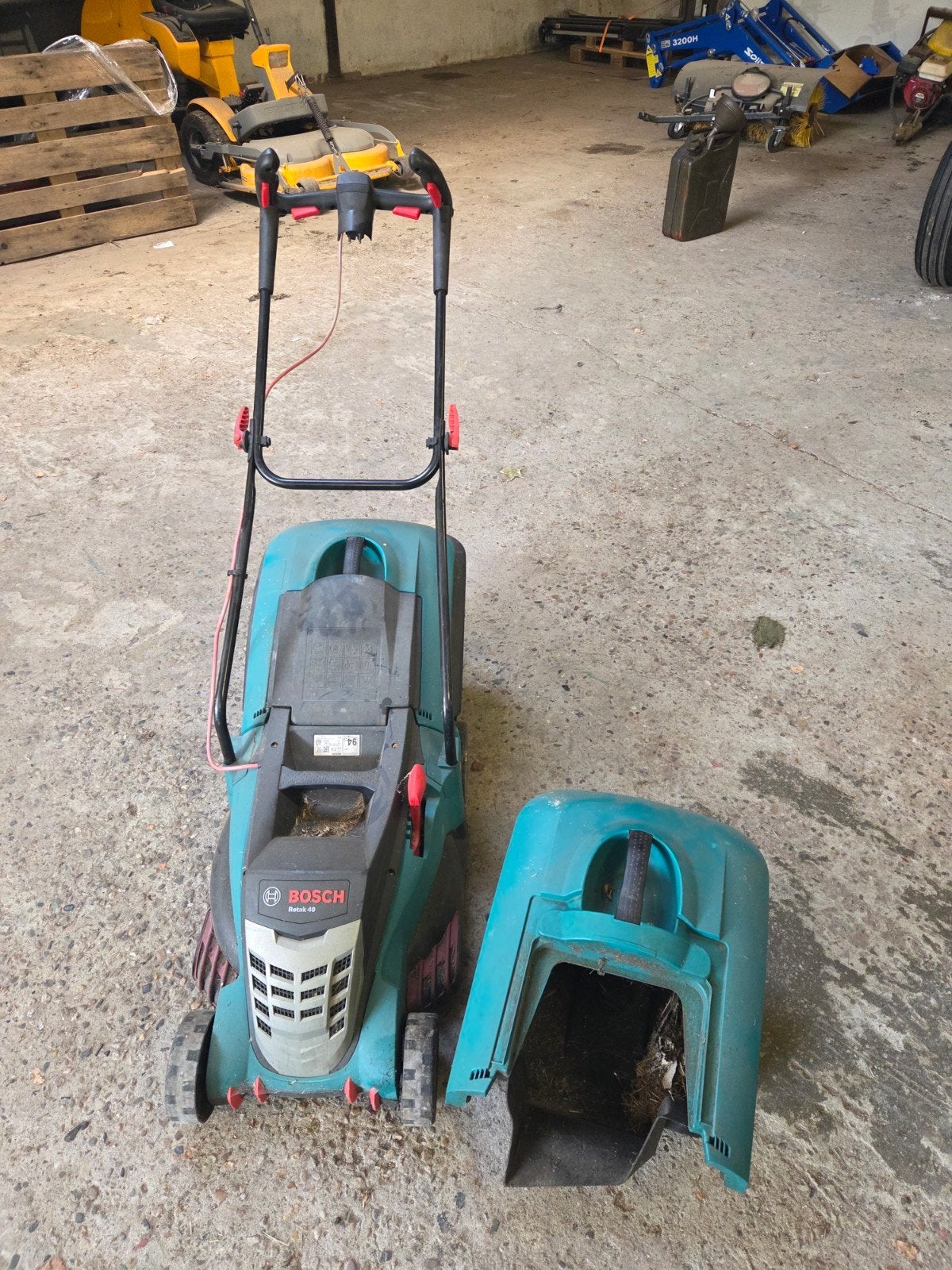 Elektrische Bosch Rotak 40 grasmaaier, Tuin en Terras, Ophalen, Elektrische grasmaaier, Bosch., Opvangbak