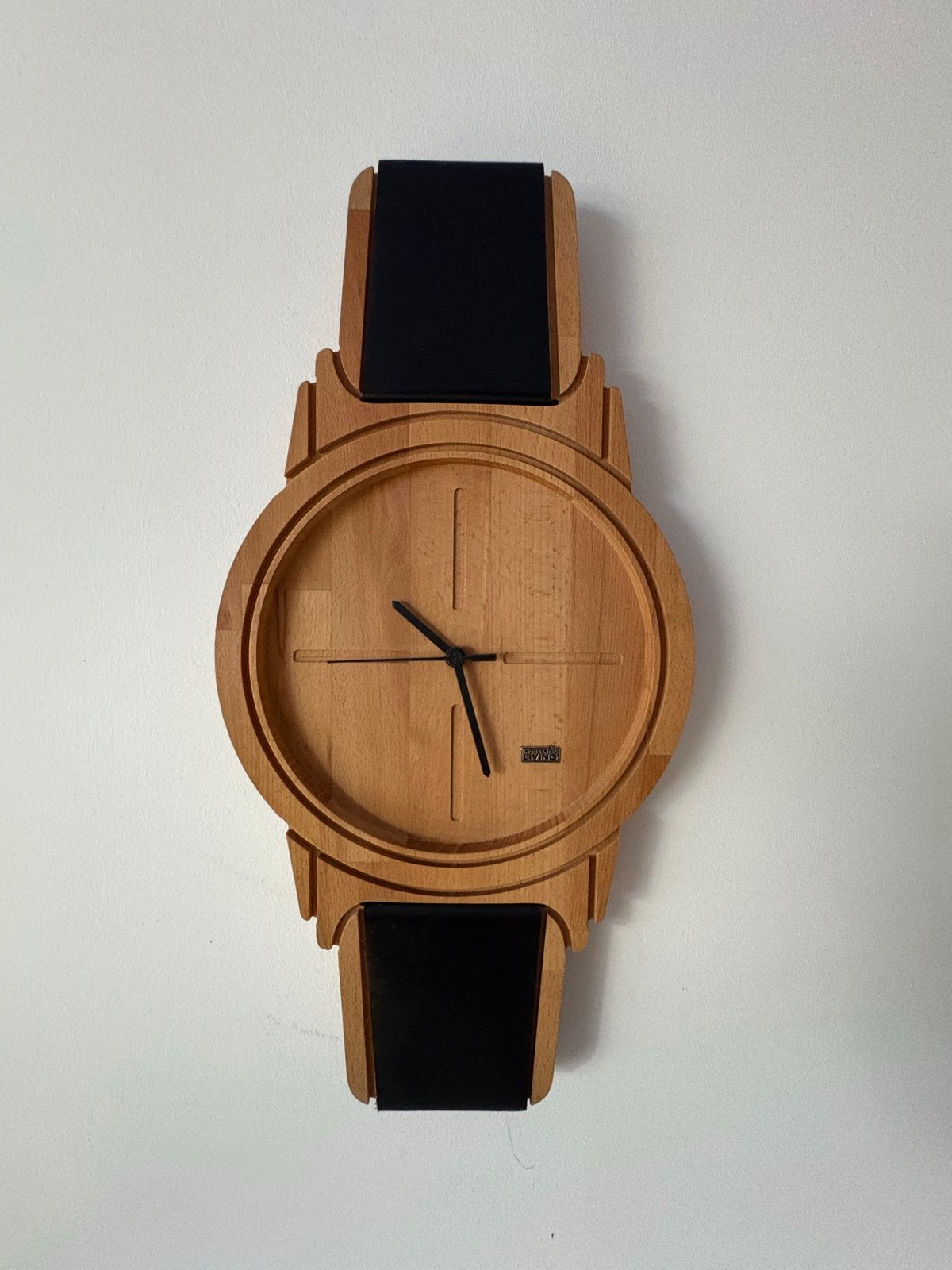 Unieke houten wandklok in horloge design, Huis en Inrichting, Woonaccessoires | Klokken, Ophalen of Verzenden, Zo goed als nieuw