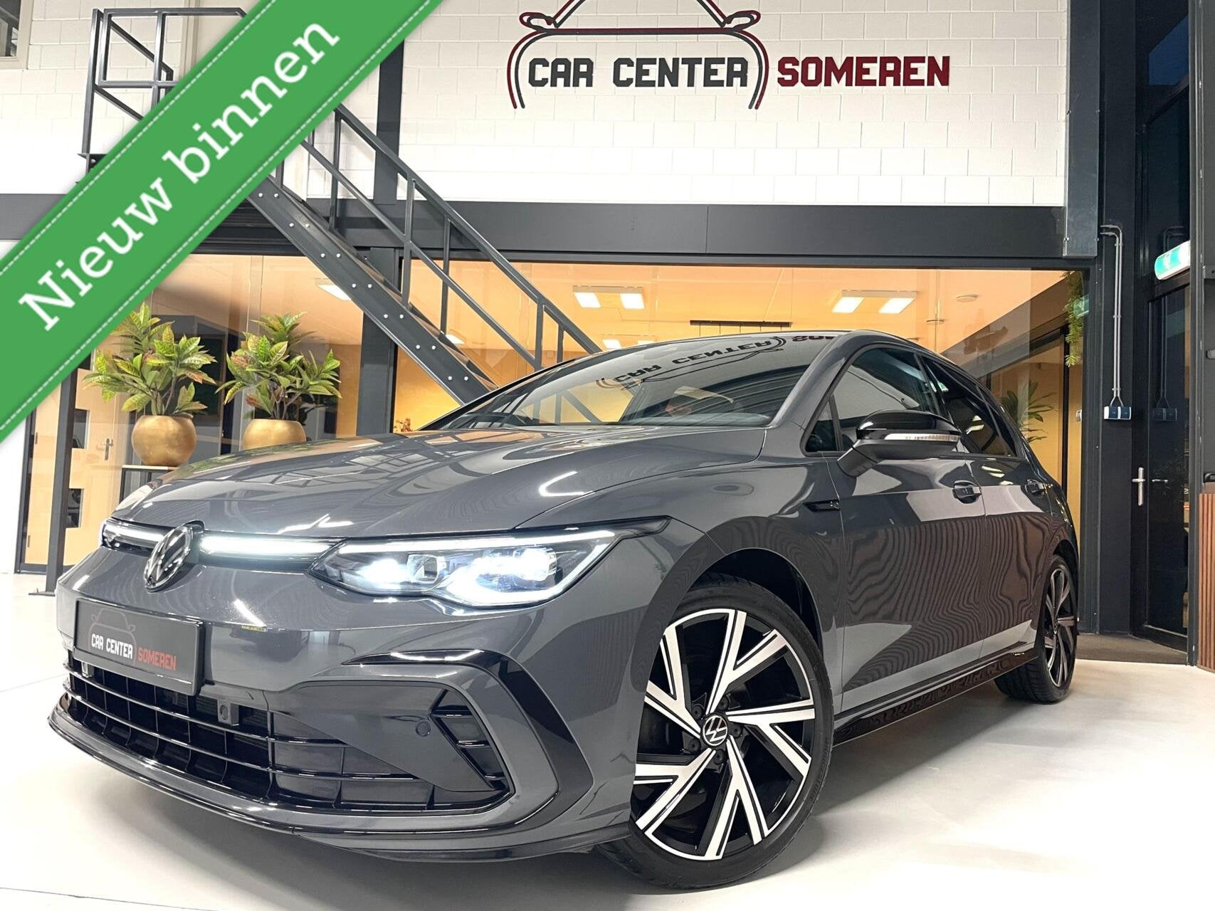 Volkswagen Golf 8 1.5 TSI R-Line Black Style/ Camera/ 18''LM, Dealer onderhouden, Automatische klimaatregeling, 1498 cc, 4 cilinders