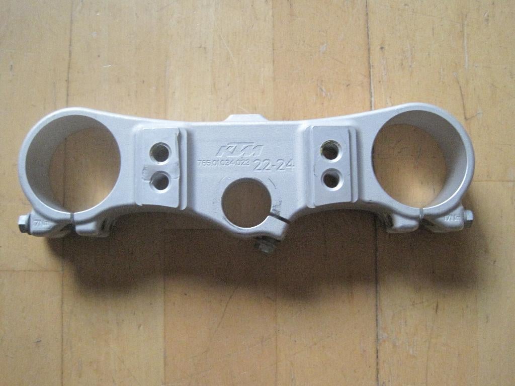 KTM 690 enduro kroonplaat 765.01.034.023 76501023023, Motoren, Ophalen of Verzenden