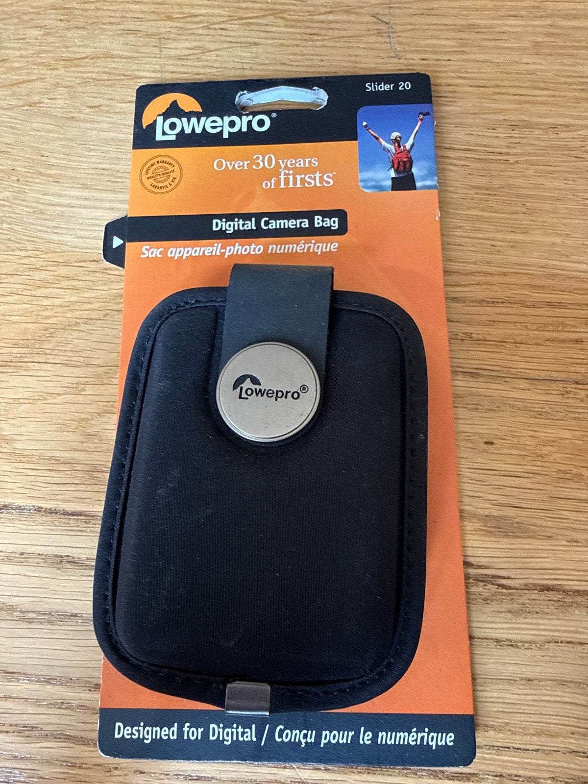 Lowepro Slider 20 Digitale Cameratas - Nieuw in verpakking, Lowepro, Hoes, Ophalen of Verzenden, Zwart