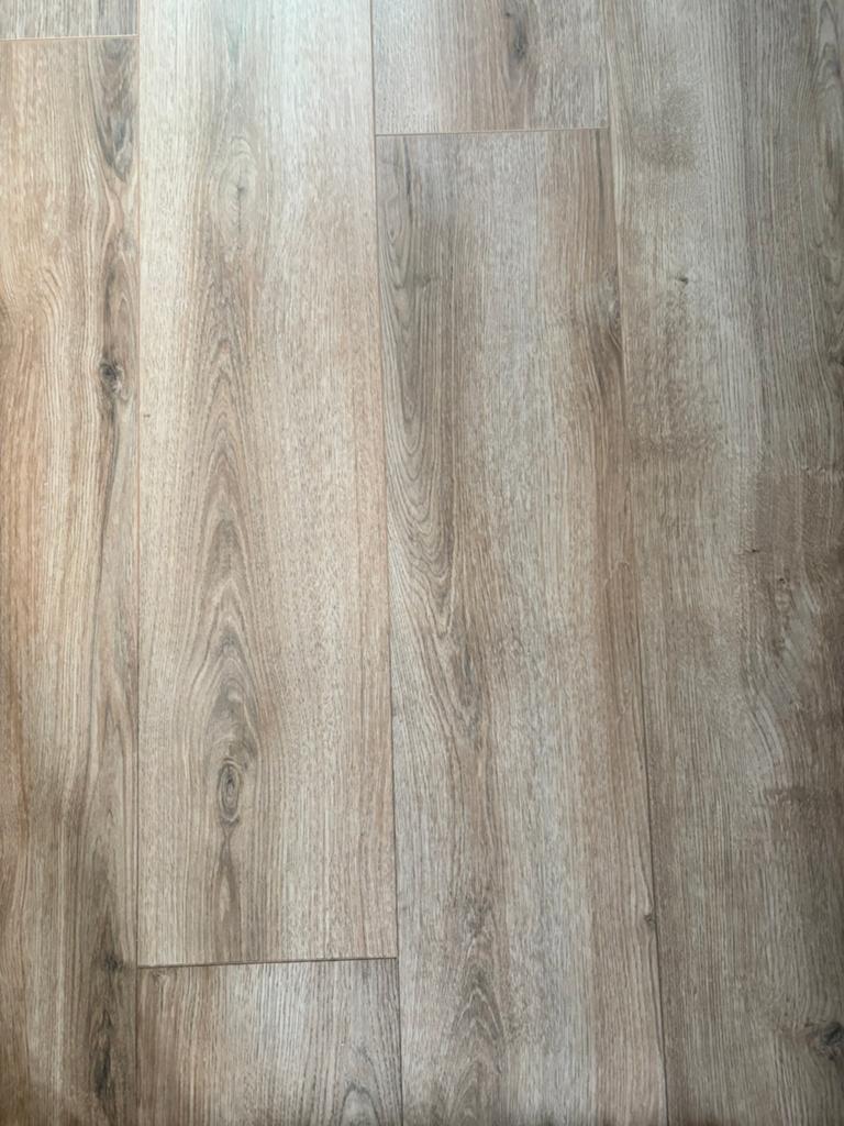 Laminaat V-groet  eiken Kronotex plus XL 160 m²  3 jaar oud, Doe-het-zelf en Verbouw, Vloerdelen en Plavuizen, Ophalen, 50 tot 150 cm