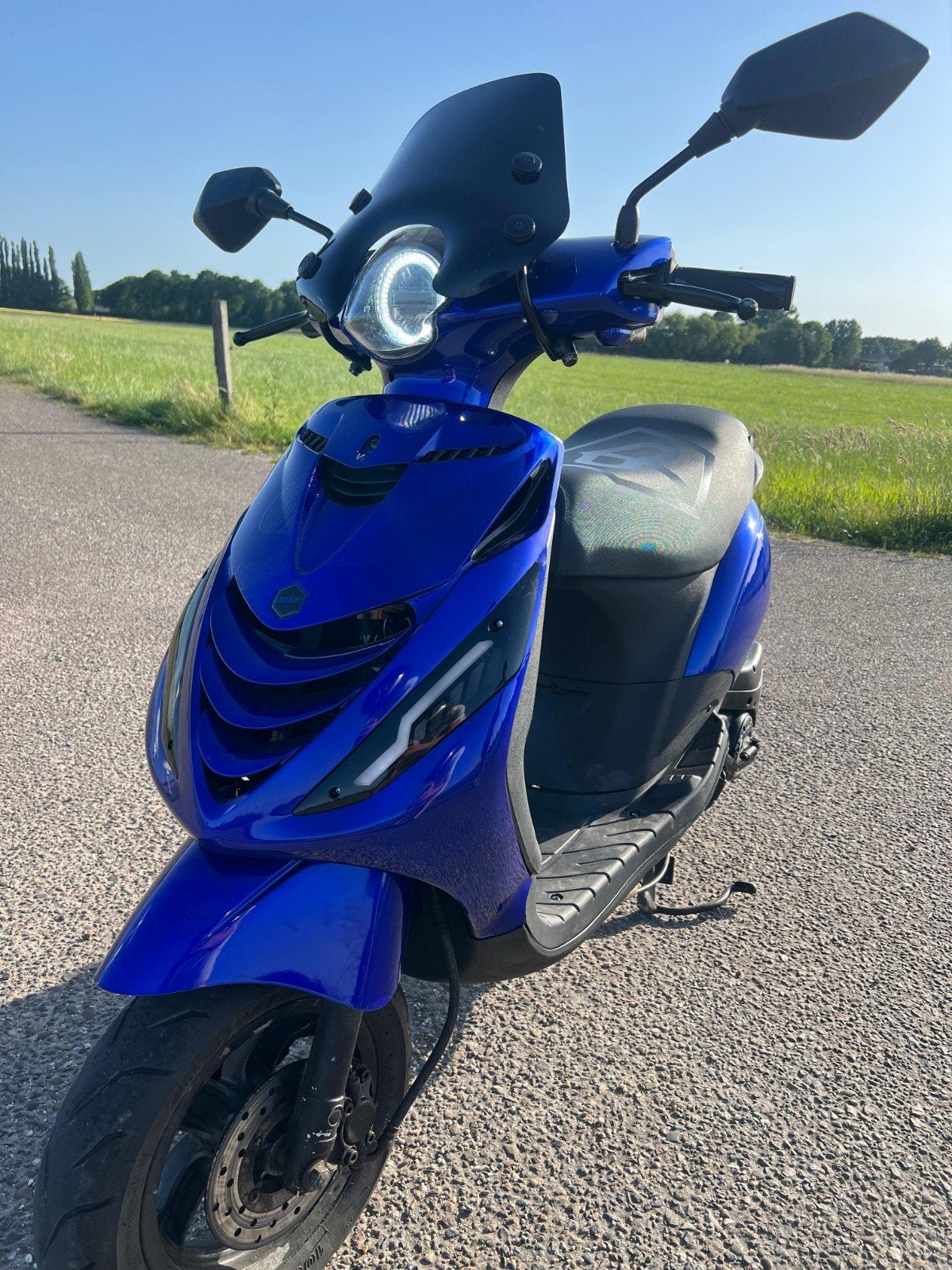 Piaggio zip, Fietsen en Brommers, Ophalen, Zo goed als nieuw, Benzine, Zip