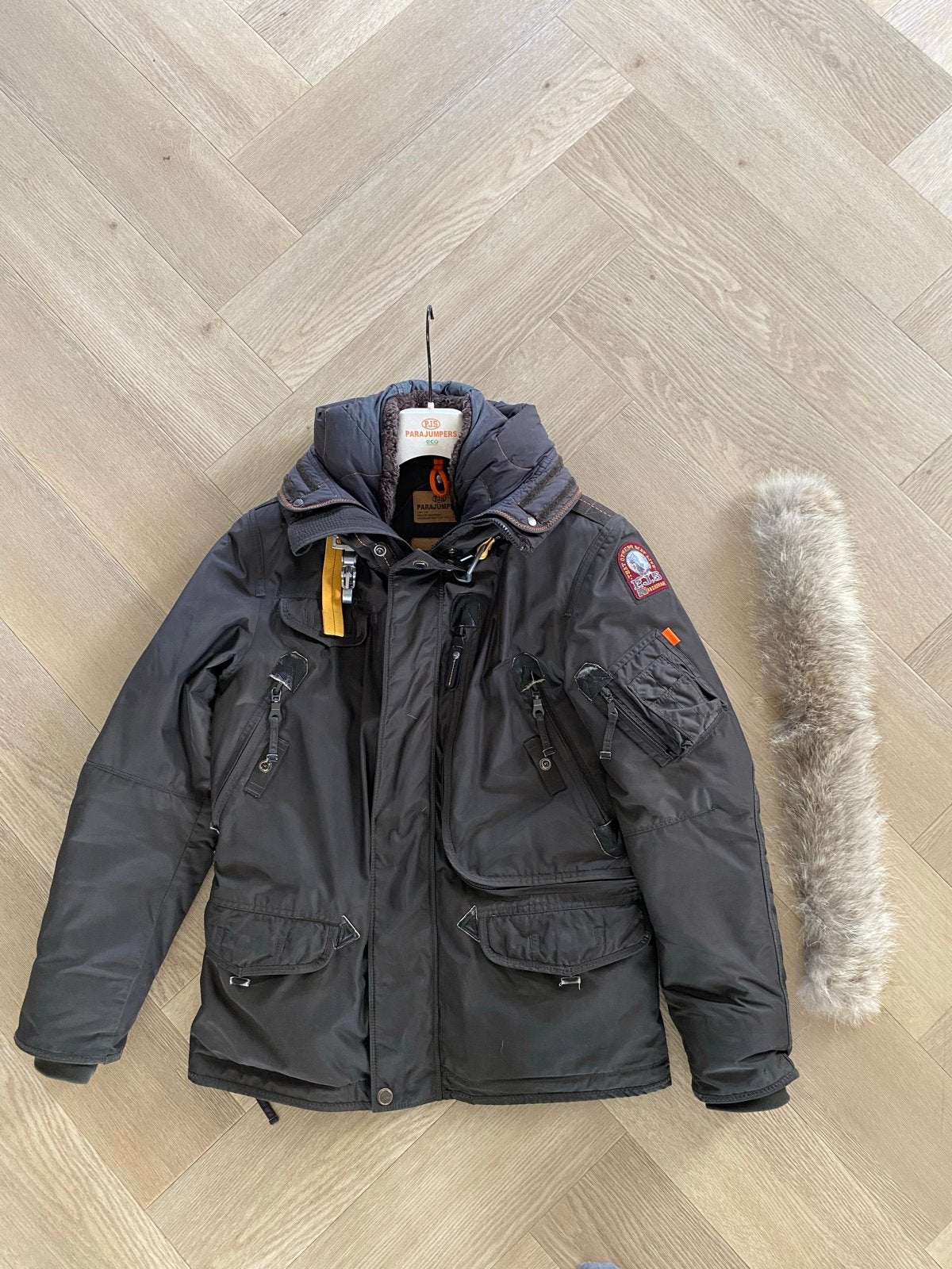 Parajumpers Masterpiece parka - Maat S, Kleding | Heren, Jassen | Winter, Parajumpers, Ophalen of Verzenden, Grijs, Gedragen