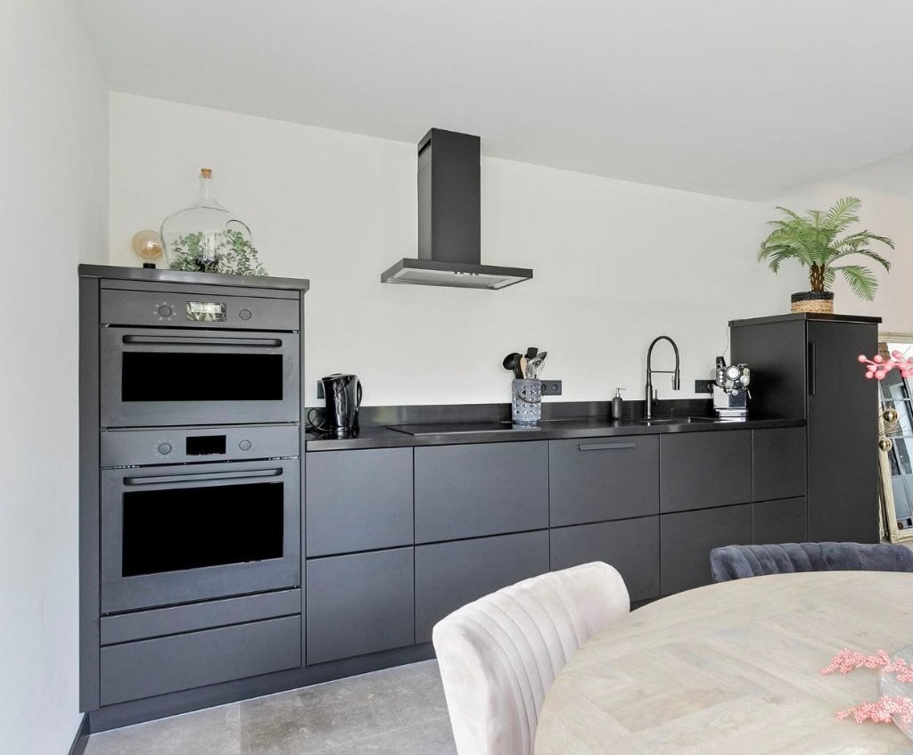 Strakke Moderne mat zwarte keuken & GEDEMONTEERD, Zwart, Enkelwandige keuken, Ophalen of Verzenden, Zo goed als nieuw