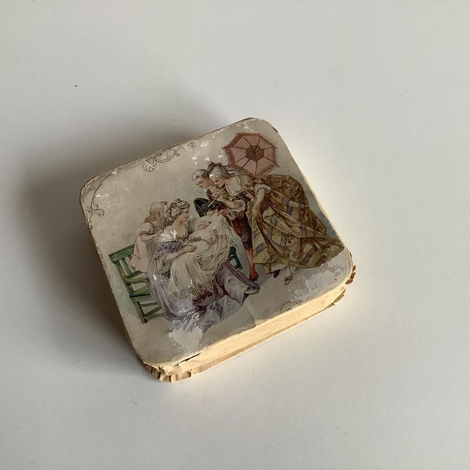 “Belle Époque” doopsuikerdoosje rond 1900, Ophalen of Verzenden