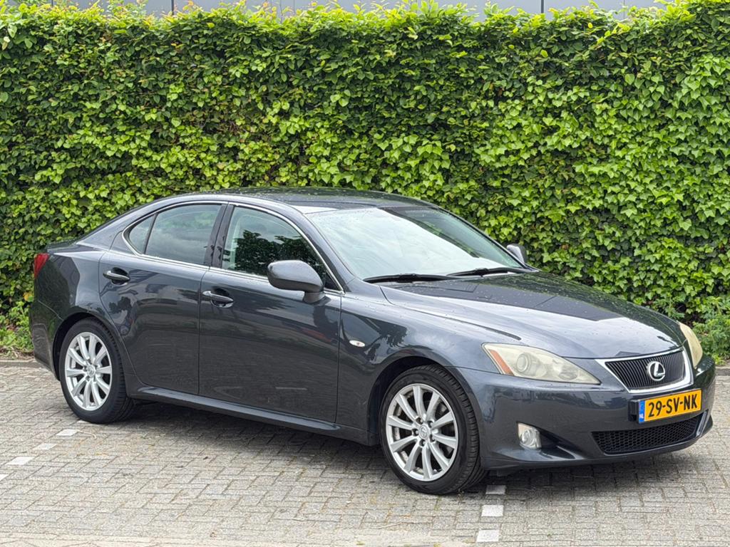 Lexus IS 250 | Dealer Onderhouden | V6 | NIEUWE APK, Auto's, Stof, Zwart, Traction-control, 1535 kg