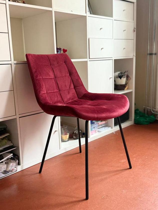 Rood Fluwelen Stoel, Ophalen, Zo goed als nieuw, Eén, Rood