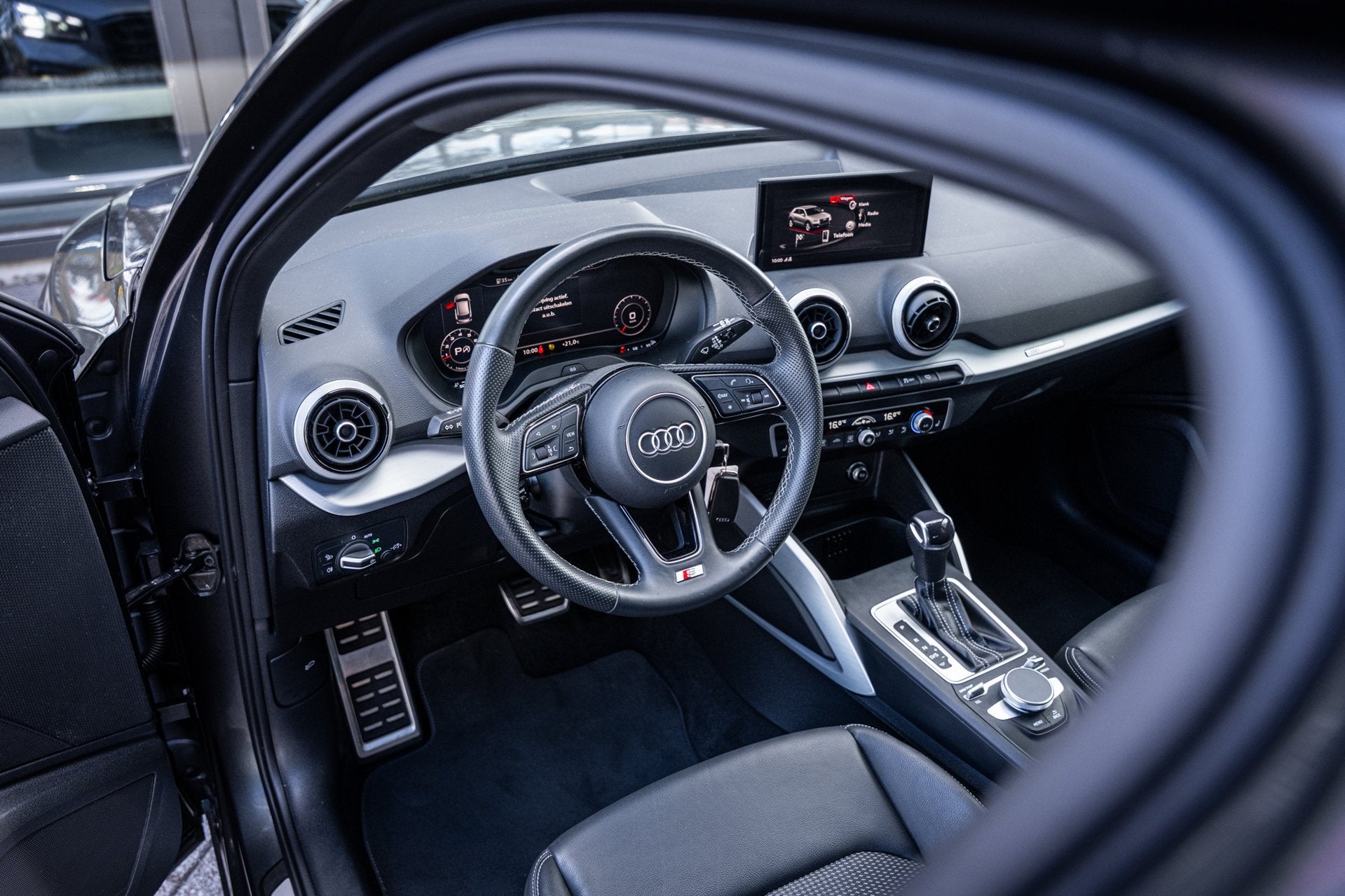 Audi Q2 35 TFSI S Edition | matrix LED | Cruise | PDC | Navi, 4 cilinders, 150 pk, Leder en Stof, Origineel Nederlands