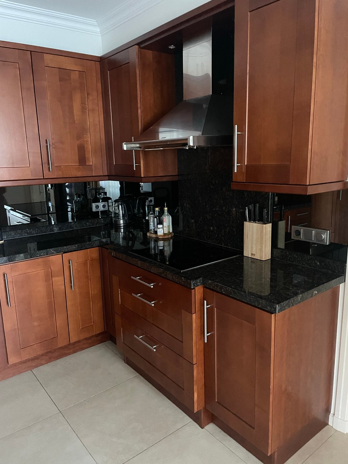 Keller keuken, massief kersen, 3.67x2.28m, excl. vaatwasser, Huis en Inrichting, Keuken | Complete keukens, Ophalen, Gebruikt