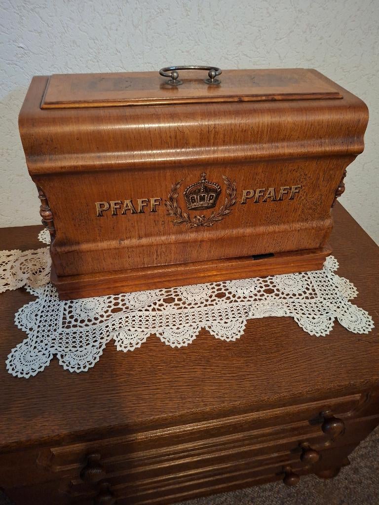 Hele mooie Pfaff pfaff naaimachine, Antiek en Kunst, Ophalen