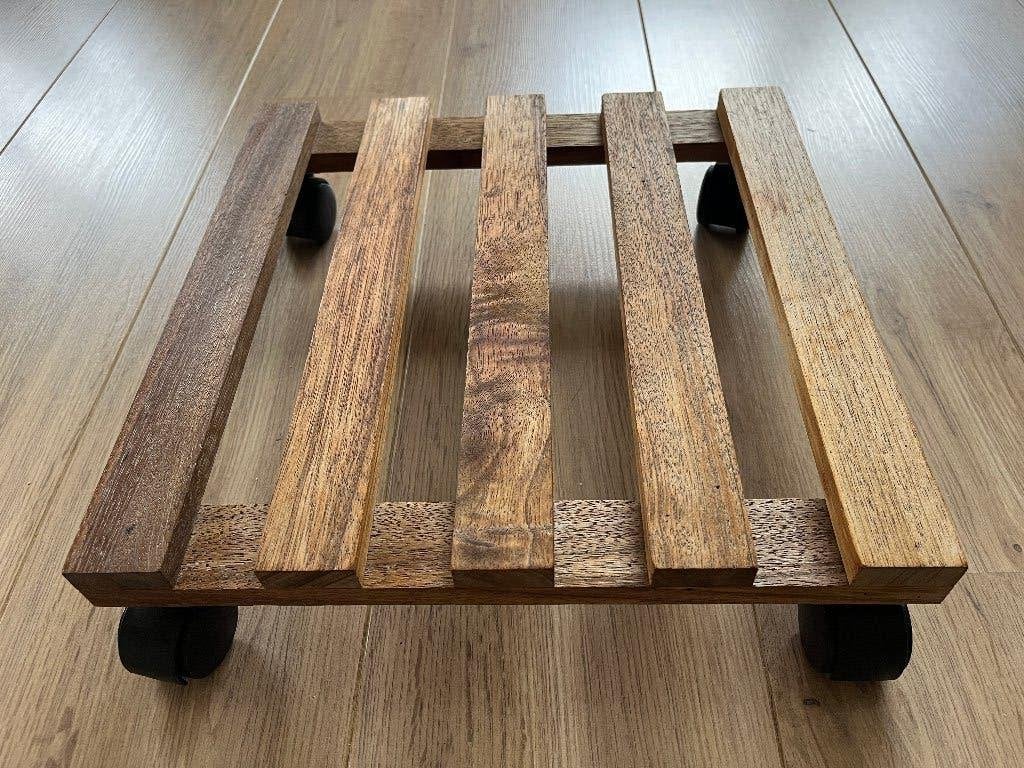 Vierkant houten trolley met wieltjes, Gebruikt, Minder dan 30 cm, Minder dan 60 cm, Vierkant