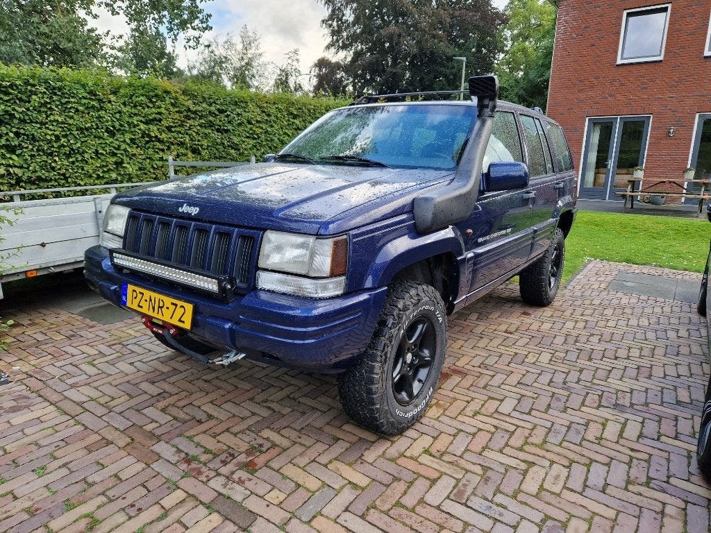 Gave Jeep Grand Cherokee 4.0 met lift kit, lier, ledbar enz., Automaat, Zwart, 4000 cc, Blauw