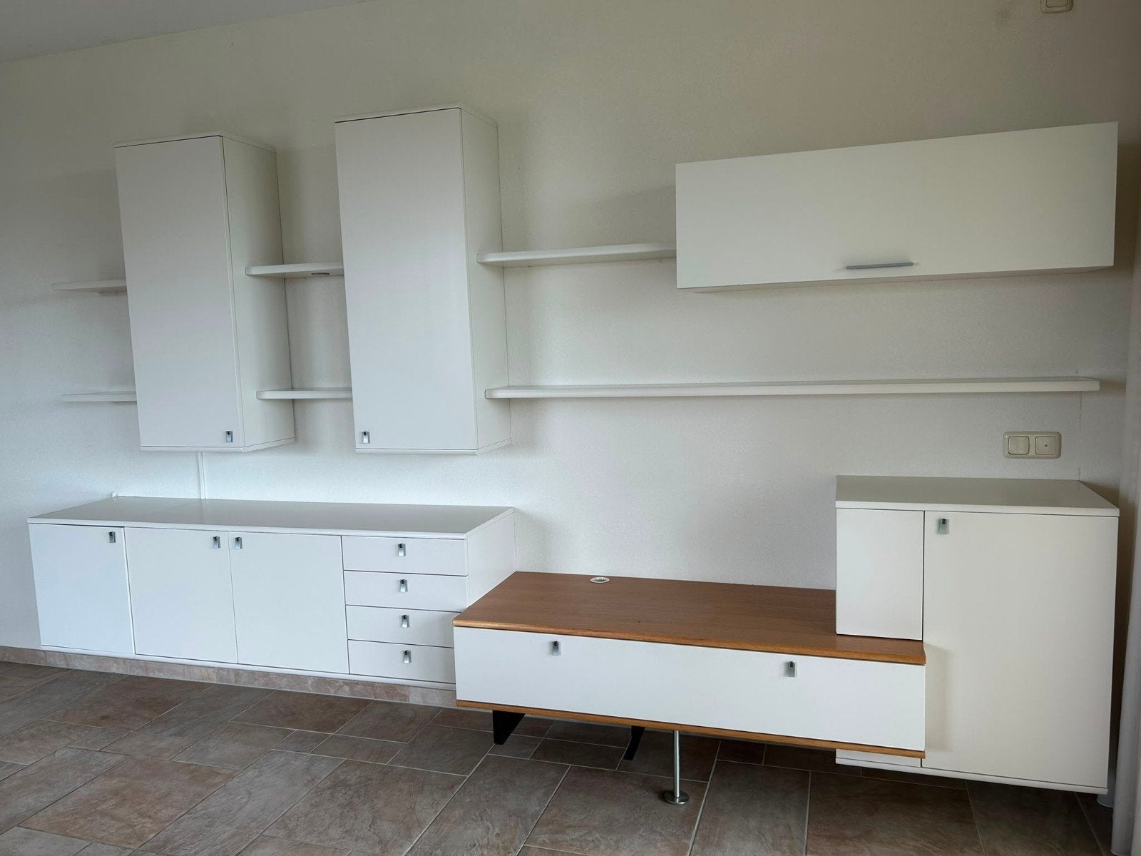 Grote kastenwand, Huis en Inrichting, Ophalen, 50 tot 75 cm, 150 tot 200 cm