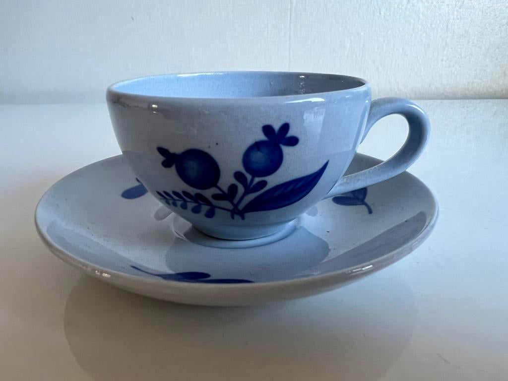Arabia Finland Espresso Kop en Schotel Lichtblauw Porselein, Ophalen of Verzenden