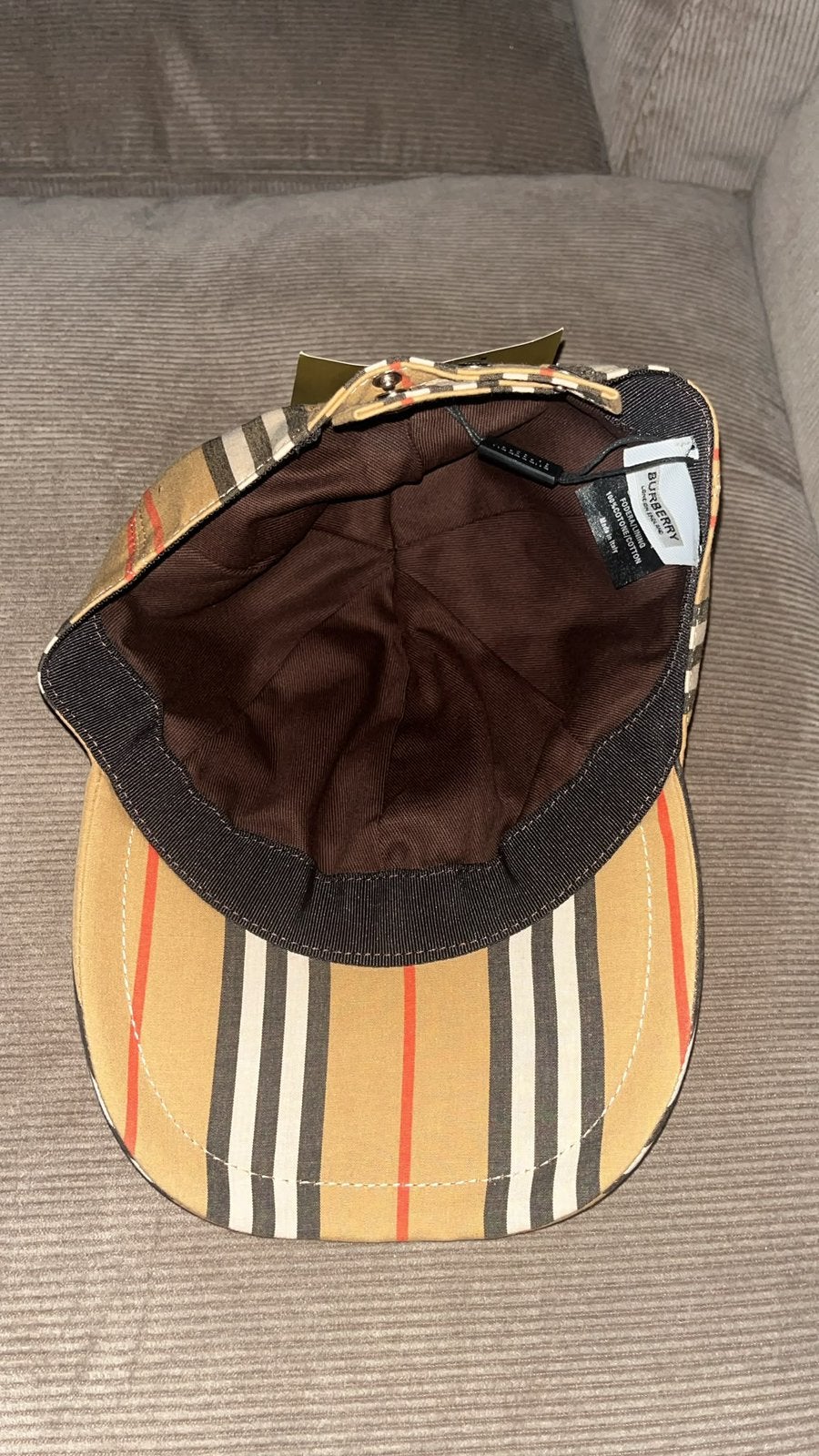 Burberry pet, Ophalen of Verzenden, Zo goed als nieuw, Overige maten, Muts