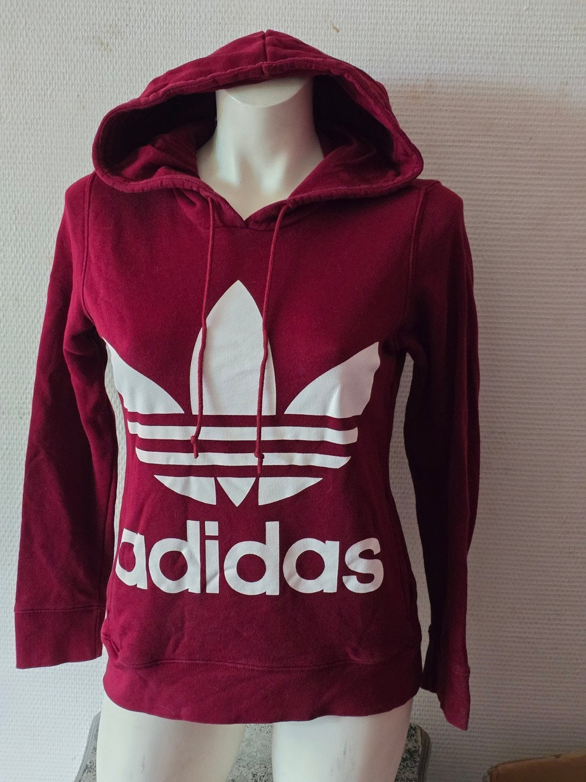 Adidas dames hoodie bordeauxrood met groot logo maat XS, Adidas, Ophalen of Verzenden, Maat 34 (XS) of kleiner, Gedragen