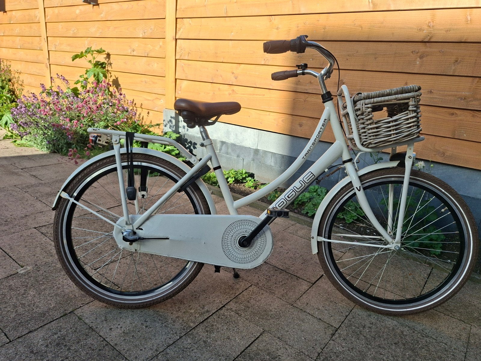 Te koop: mooie 24 inch meidenfiets, Ophalen, Terugtraprem, Versnellingen, Vogue transporter