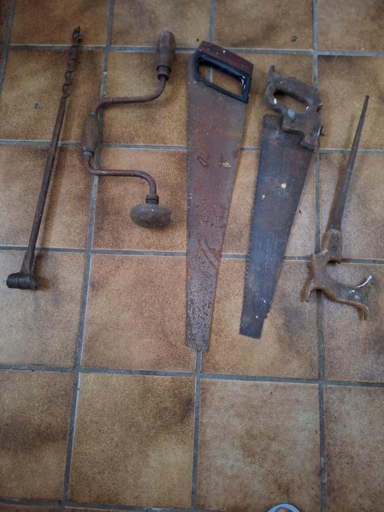 Oud gereedschap: boren en zagen, Antiek en Kunst, Ophalen of Verzenden