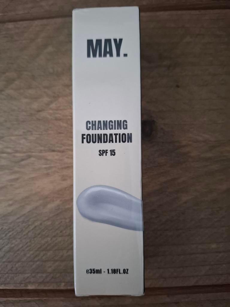 MAY. changing foundation, Ophalen of Verzenden, Nieuw, Gehele gezicht, Camouflage