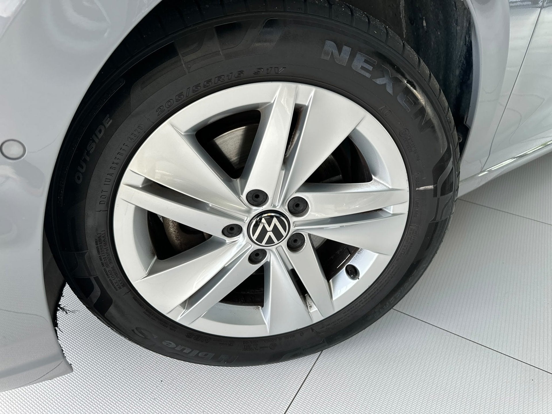 Volkswagen Golf 1.0 TSI Life | Adaptive Cruise | Navi | LMV, Auto's, Voorwielaandrijving, Dealer onderhouden, Gebruikt, Origineel Nederlands