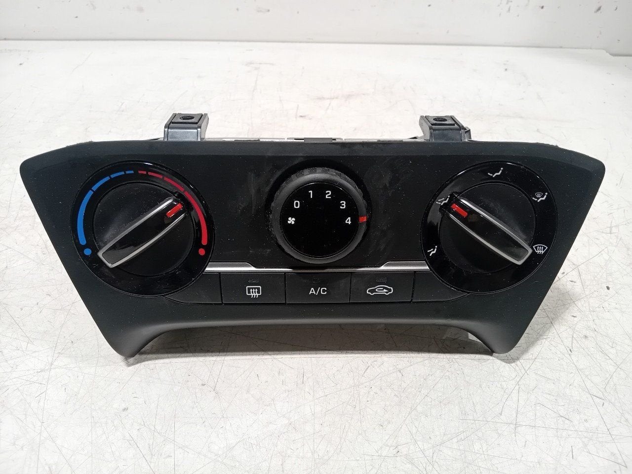 Bedieningspaneel kachel Hyundai i20, Onderdelen@venauto.nl, Van der Ven Autorecycling B.V., Gebruikt, Ettenseweg 76, 4706 PB Roosendaal, The Netherlands