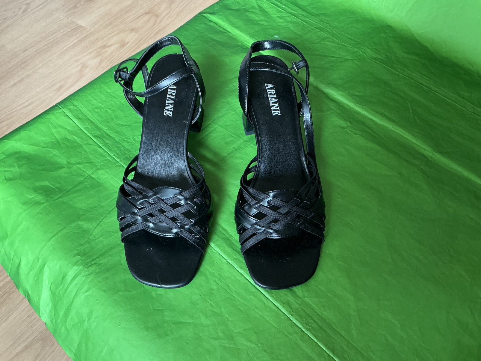 Damesschoen vintage, Ophalen of Verzenden, Zo goed als nieuw, Sneakers of Gympen