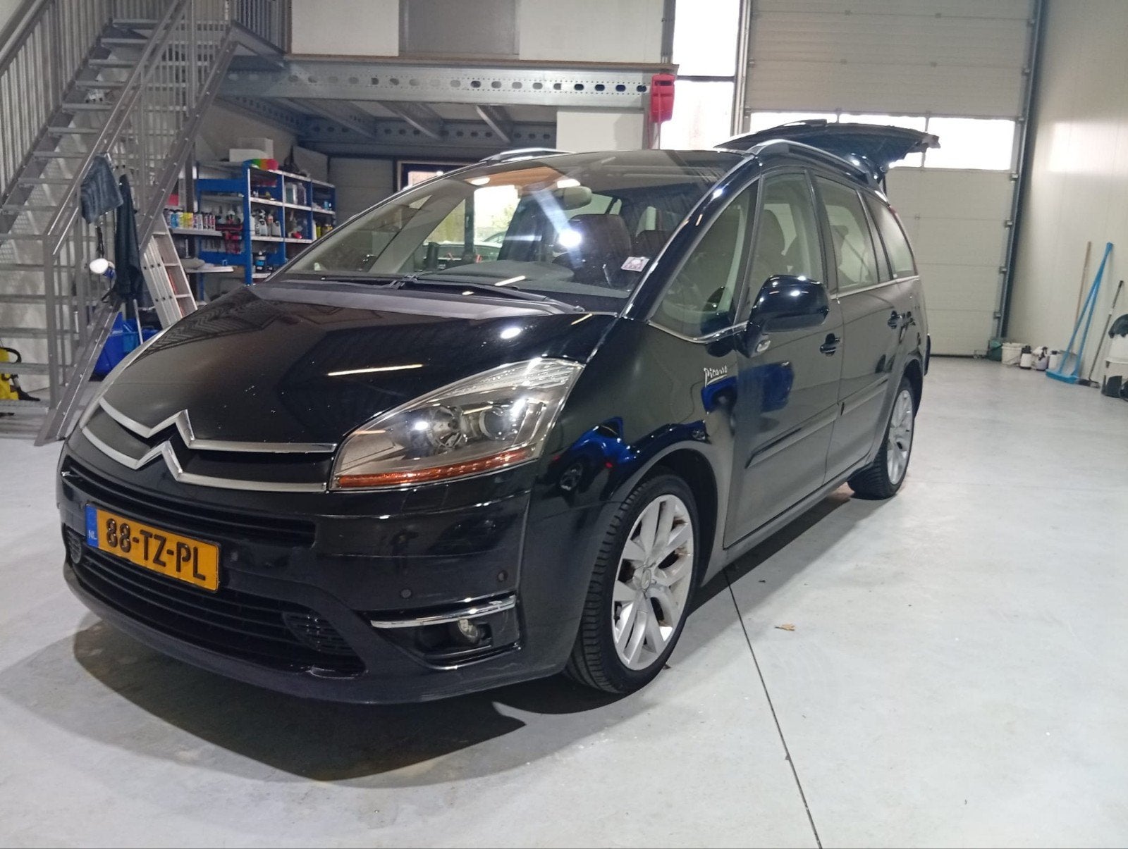 Citroën C4 (Grand) Picasso 2.0 16V AUT 2007 Zwart, 4 cilinders, 7 stoelen, Particulier, 93 €/maand
