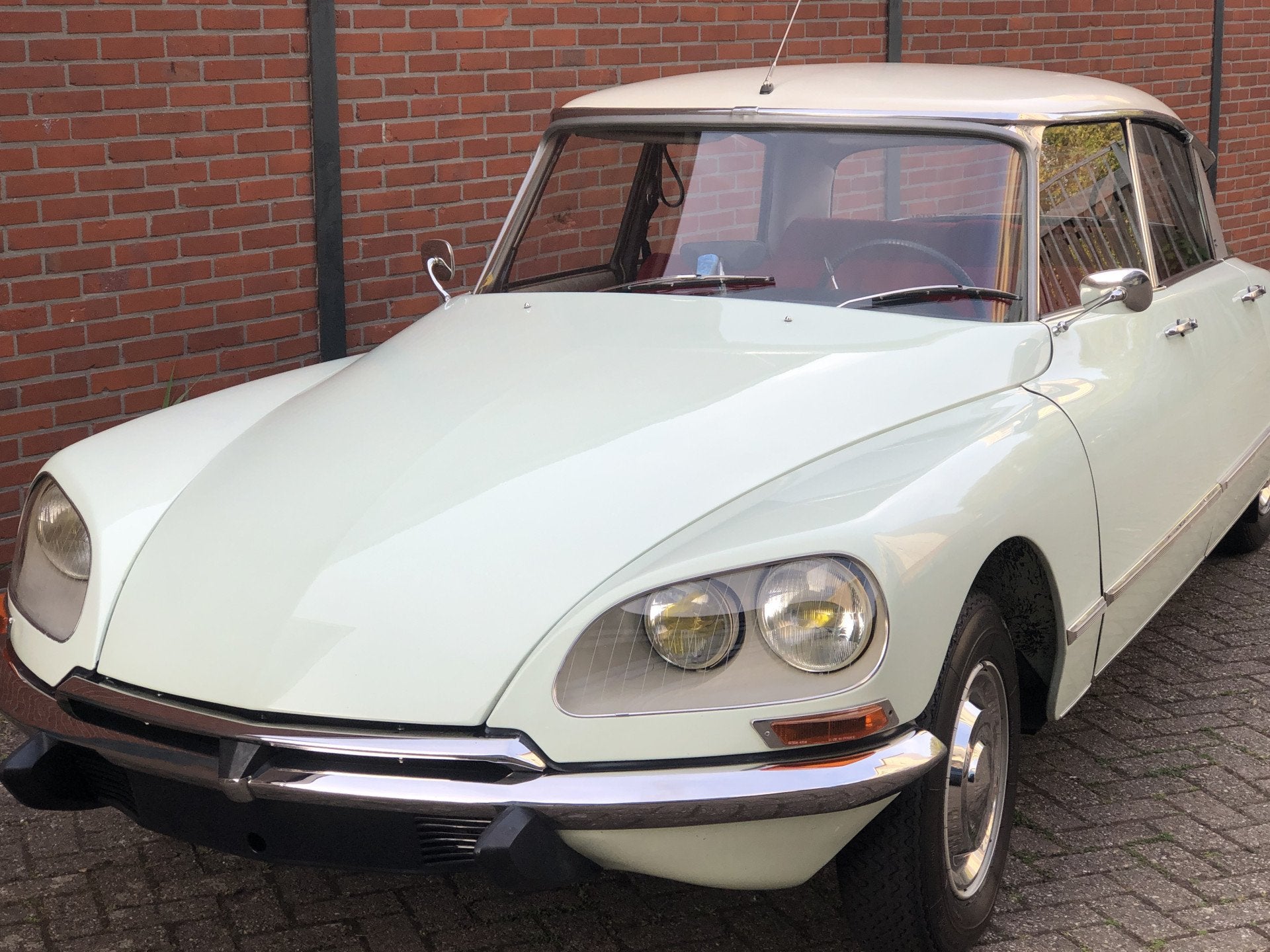 Citroën DS Pallas Hydr. Largley first paint. Not Restored E, Auto's, Oldtimers, Automaat, Stof, Citroën, Wit