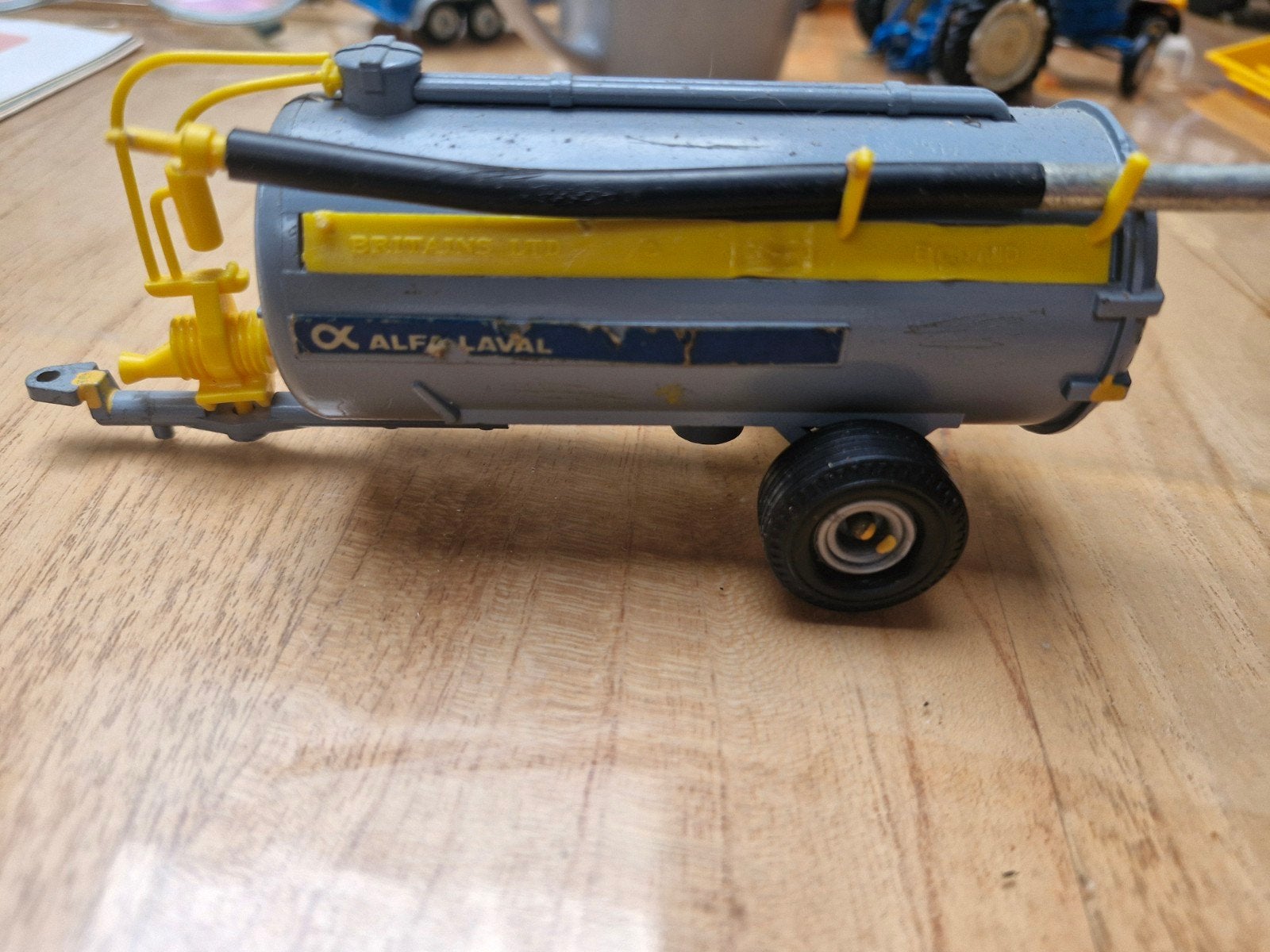 Britains Alfa Laval Vacuümtanker 9560L - Speelgoed, Hobby en Vrije tijd, Ophalen of Verzenden, Gebruikt
