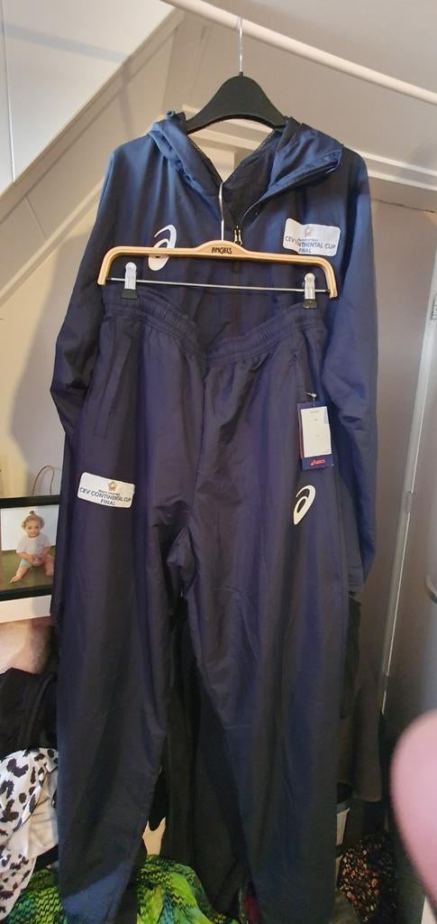 Asics CEV Continental Cup Trainingspak - Maat 2XL, Kleding | Heren, Sportkleding, Ophalen of Verzenden, Nieuw, Maat 56/58 (XL)