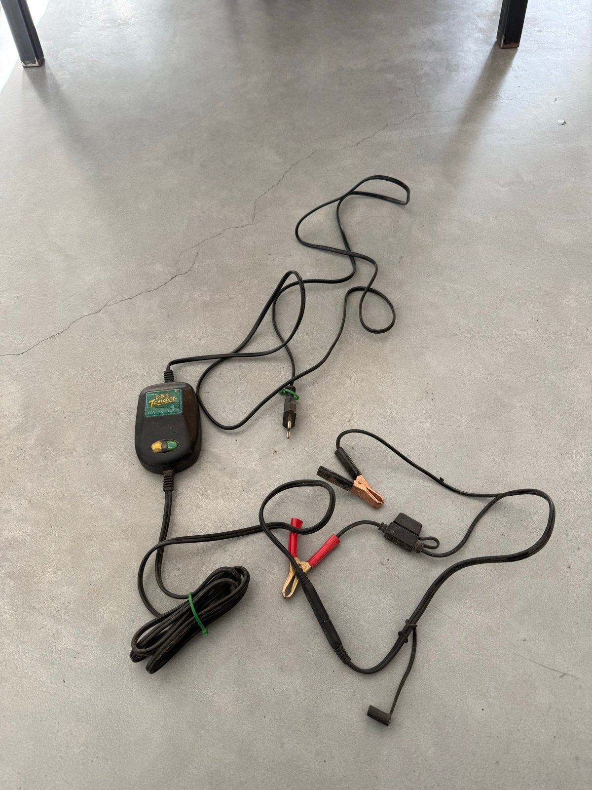 Druppellader Battery Tender Waterproof, Gebruikt, Universele onderdelen