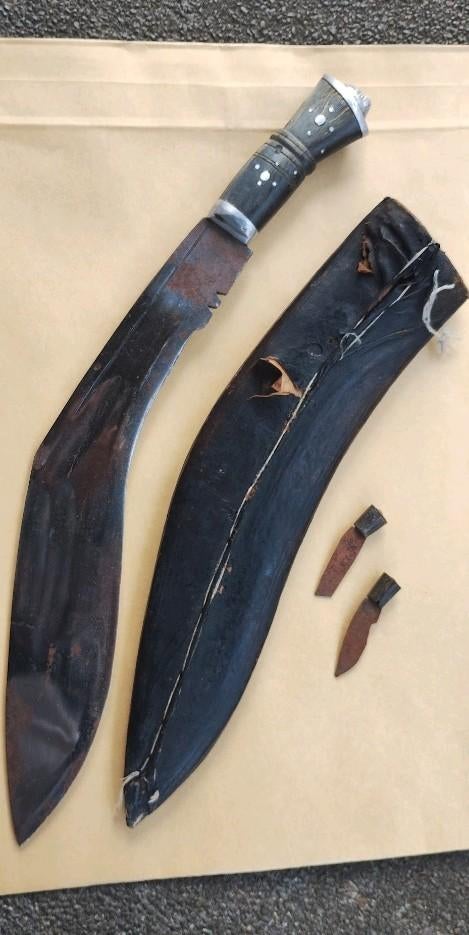Antieke Kukri met schede - Decoratief mes, Verzamelen, Verzenden, Gebruikt