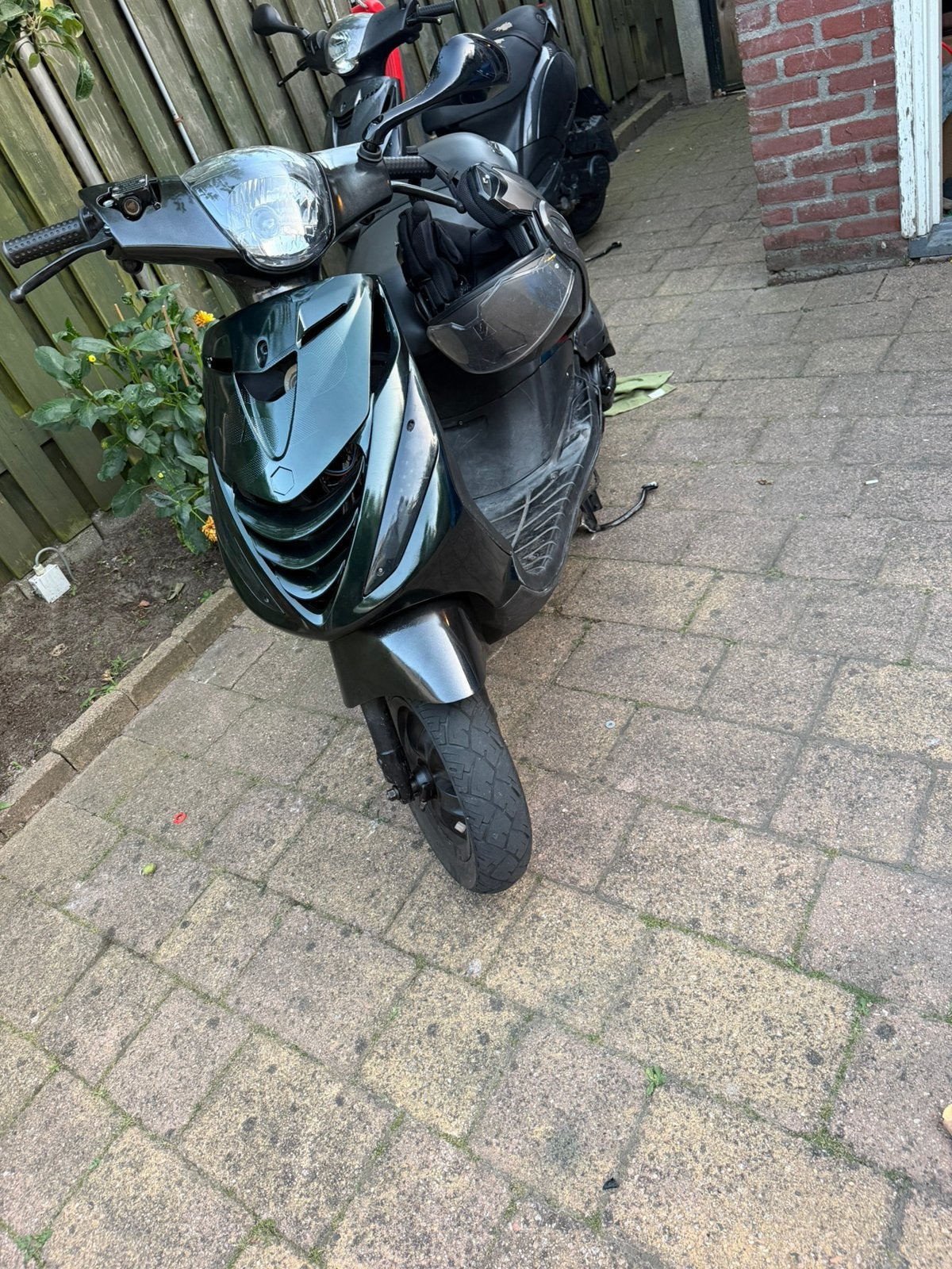 zip 80cc WAARDEPEILING, Ophalen, Zo goed als nieuw, Benzine, Zip