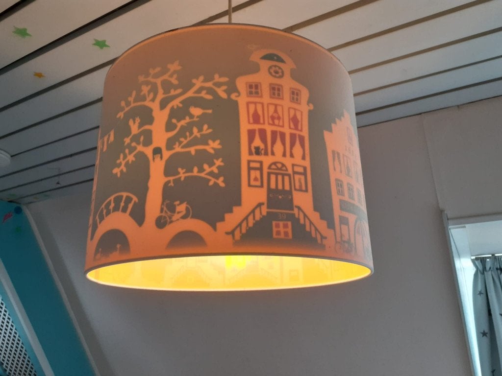 Plafondlamp kinderkamer met silhouet van grachtenpandjes, Overige merken, Ophalen of Verzenden, Zo goed als nieuw, Wit