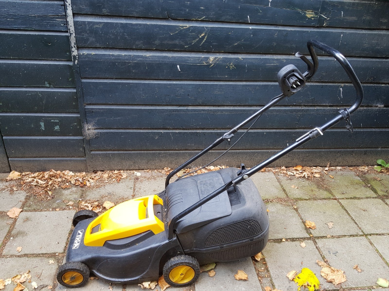 Stiga C 390 Elektrische Grasmaaier 1300W, Tuin en Terras, Grasmaaiers, Ophalen, Cirkelmaaier, Gebruikt, Elektrische grasmaaier