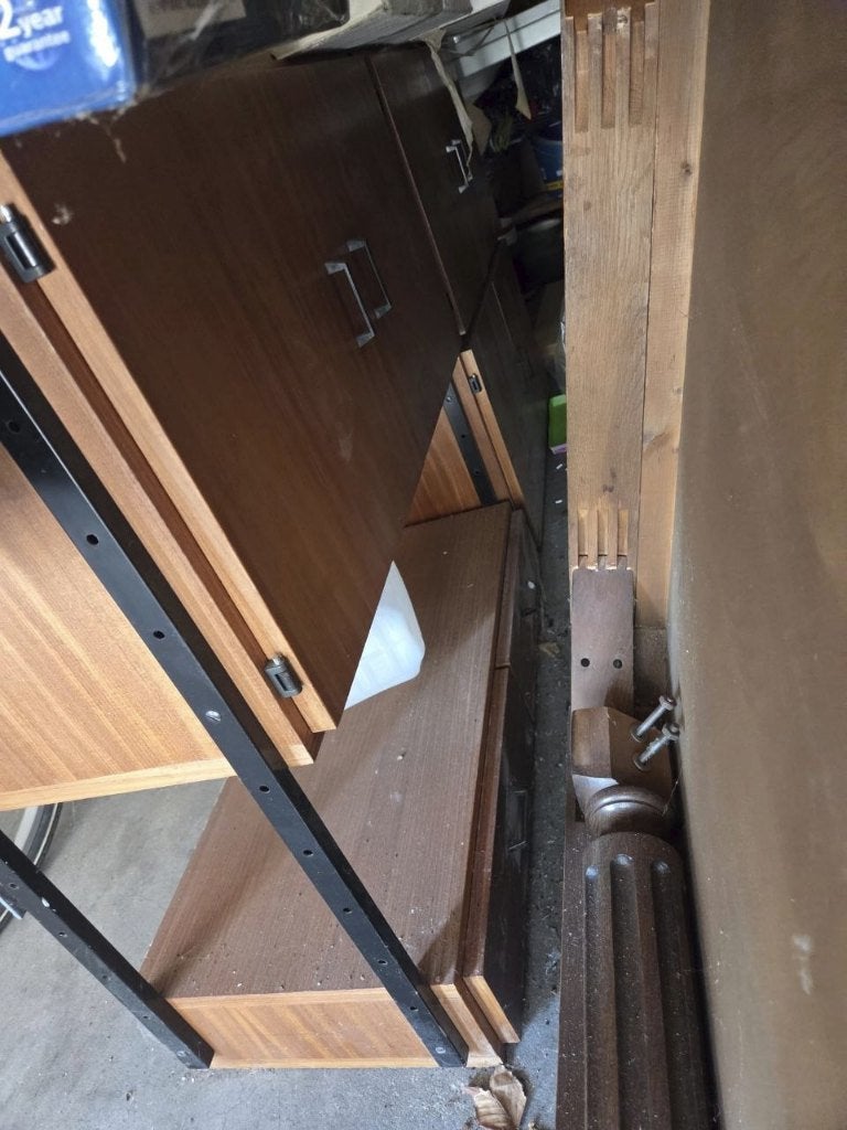 kast en 2 losse stoelen, Huis en Inrichting, Stoelen, Ophalen, Gebruikt, Twee, Bruin