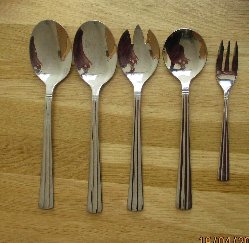 Bestekdelen 3M Solingen Edelstahl 18-10 ribbels op steel, Ophalen of Verzenden, Rvs of Chroom