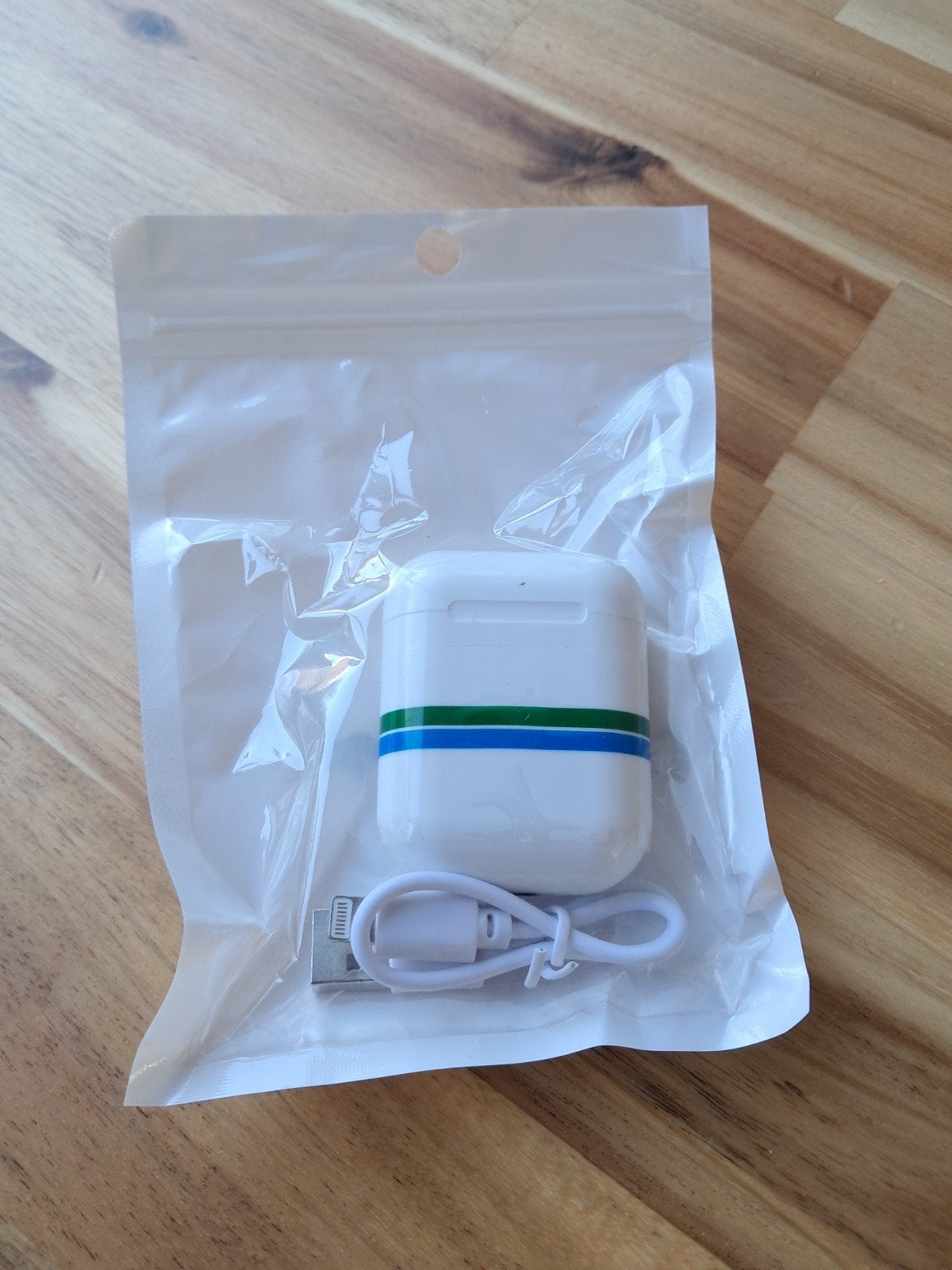 AirPods hoesje met oplader en kabel - Nieuw, Ophalen of Verzenden, Nieuw, Bescherming, Universeel