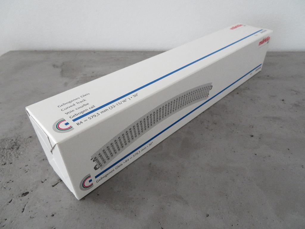 Märklin 24430 - Gebogenes C-Gleis R4 (6-pack), Hobby en Vrije tijd, Wisselstroom, Rails, Ophalen of Verzenden, Zo goed als nieuw