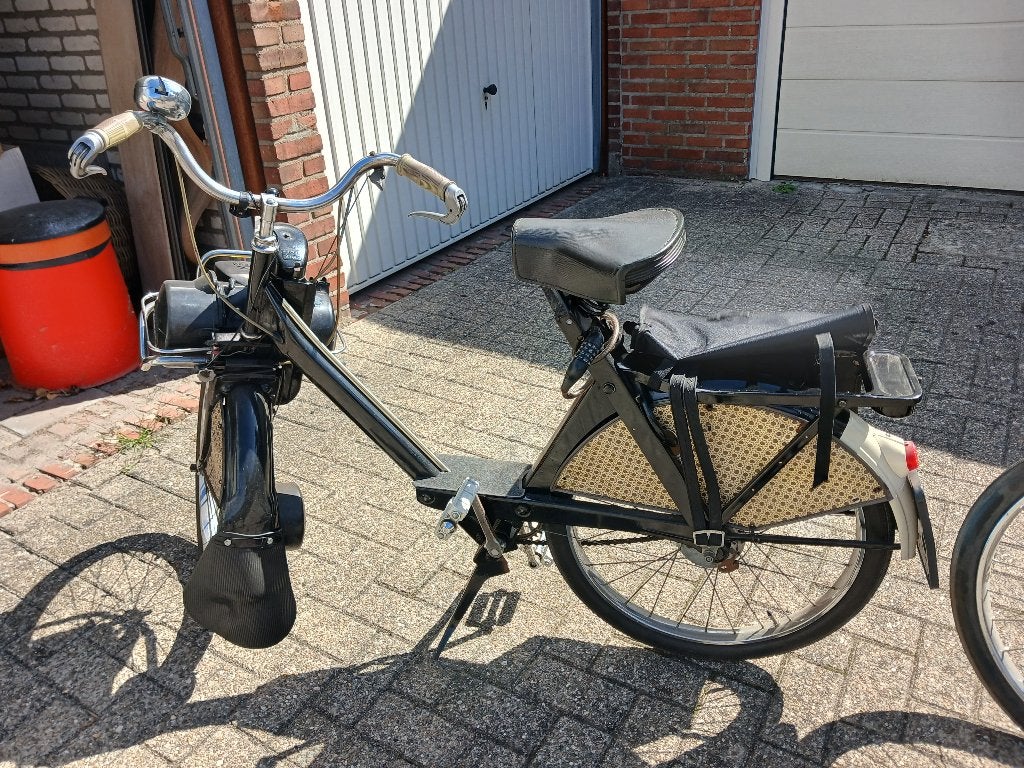Foto 6 van 2 x Solex bromfietsen - Klassieke Franse charme