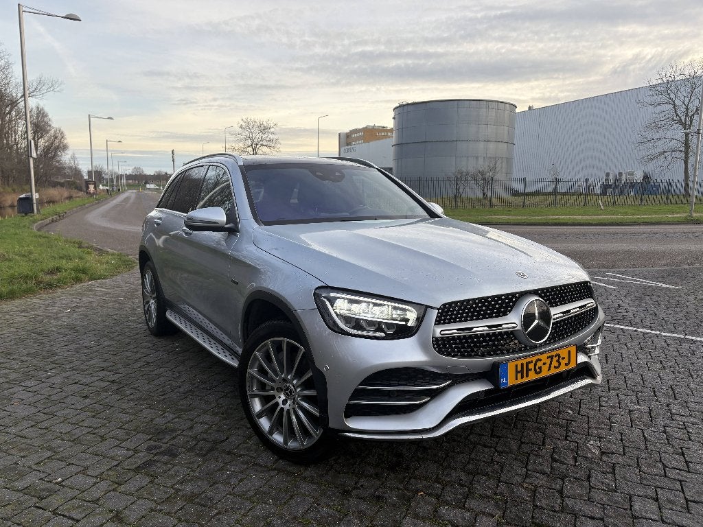 Mercedes-Benz GLC 300e 320pk 4MATIC 9G-TRONIC 2021 Grijs, Automaat, Zwart, 2000 kg, Alcantara