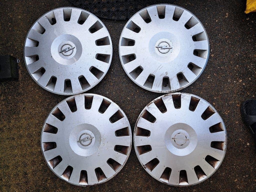 Opel Corsa etc 14 inch 4stuks ***lees beschrijving***, Ophalen of Verzenden, Gebruikt